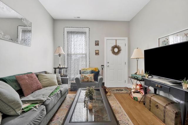 2545 W North Avenue 3R, Chicago, IL 60647