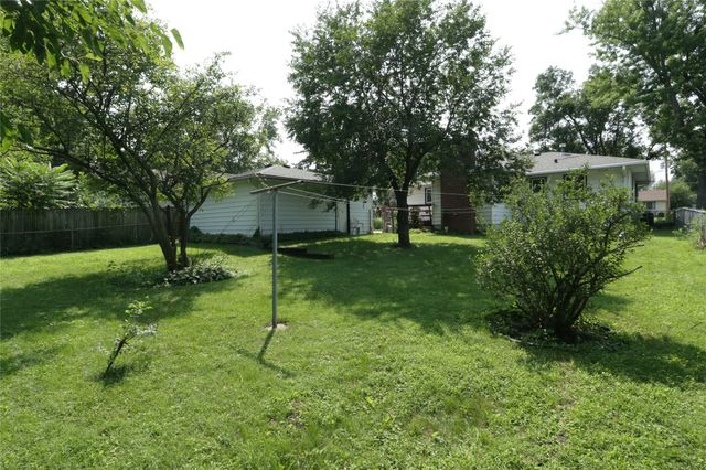 3411 E 29th Street, Des Moines, IA 50317