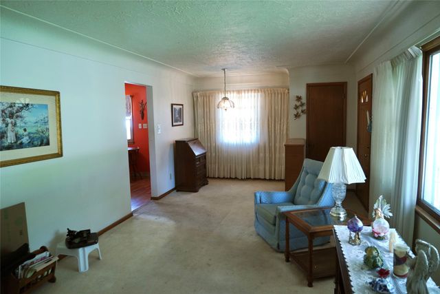 3411 E 29th Street, Des Moines, IA 50317