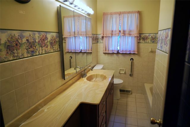3411 E 29th Street, Des Moines, IA 50317
