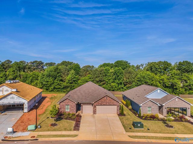 122 Southern Trail, Huntsville, AL 35811