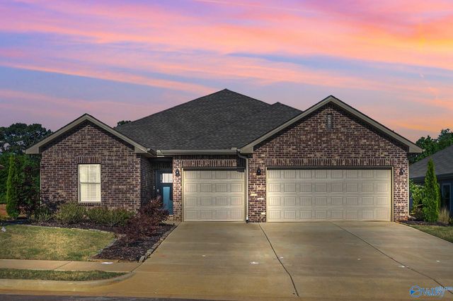 122 Southern Trail, Huntsville, AL 35811