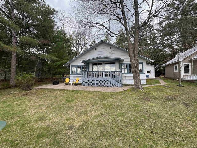 N2405 LONG COVE DRIVE, Waupaca, WI 54981