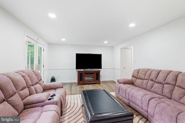 1106 PIPESTEM PL, Potomac, MD 20854