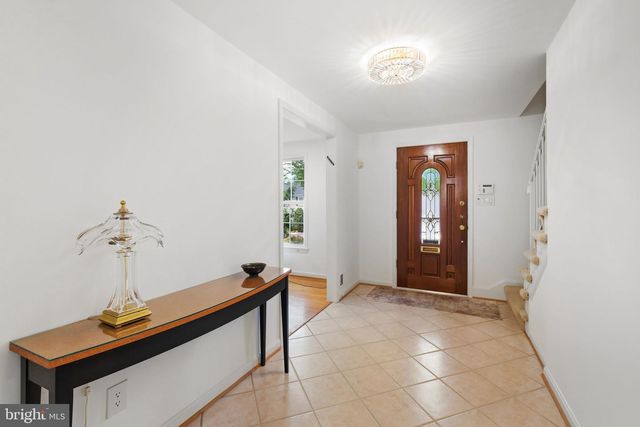 1106 PIPESTEM PL, Potomac, MD 20854