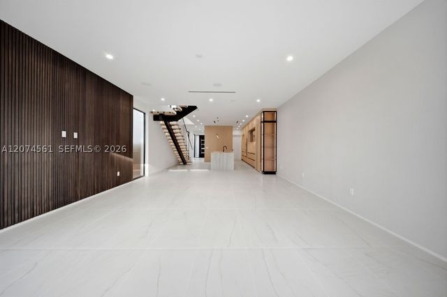 1334 NE 16 Ter, Fort Lauderdale, FL 33304