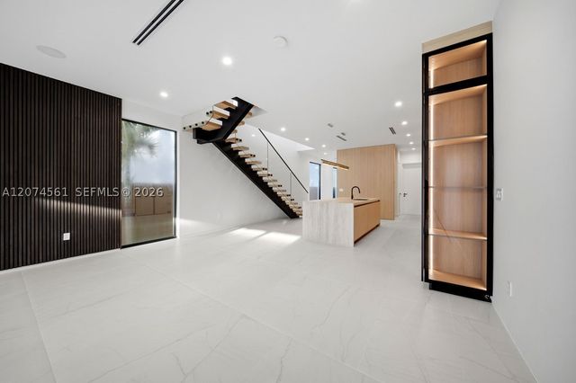 1334 NE 16 Ter, Fort Lauderdale, FL 33304