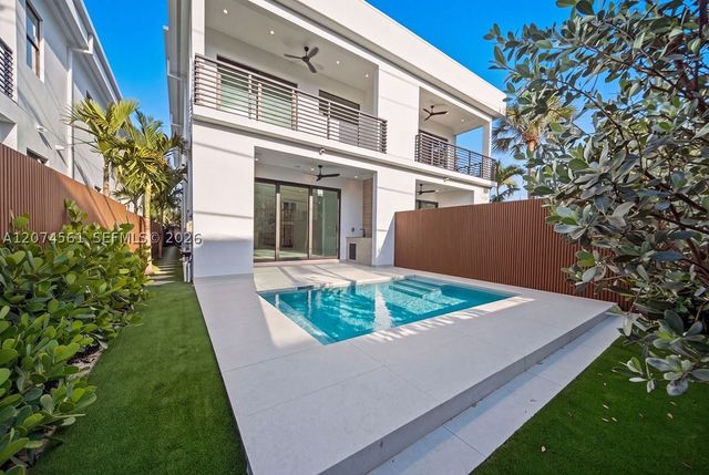 1334 NE 16 Ter, Fort Lauderdale, FL 33304