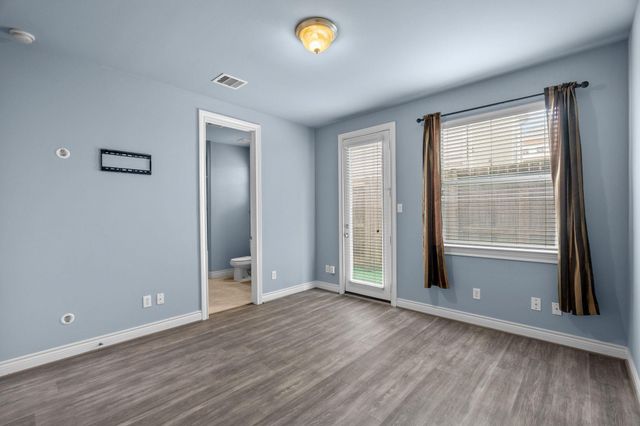 2820 Sherwin Street, Houston, TX 77007