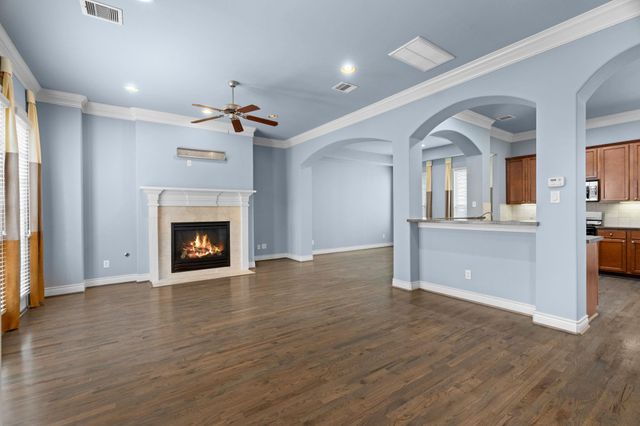 2820 Sherwin Street, Houston, TX 77007