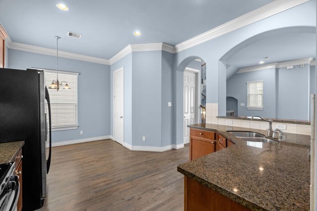 2820 Sherwin Street, Houston, TX 77007