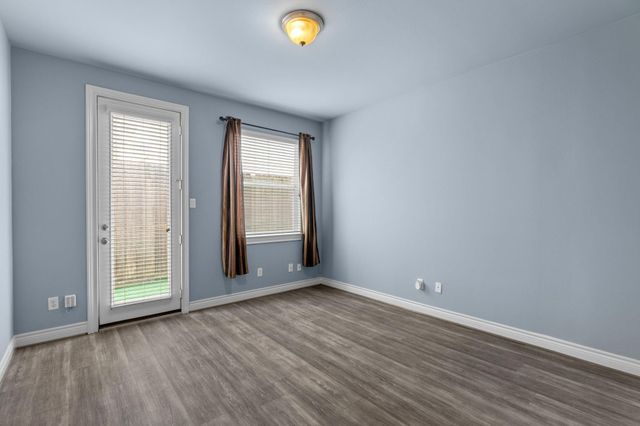 2820 Sherwin Street, Houston, TX 77007