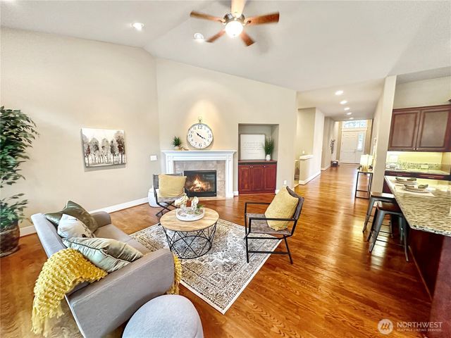 3875 Cameron Drive NE, Lacey, WA 98516