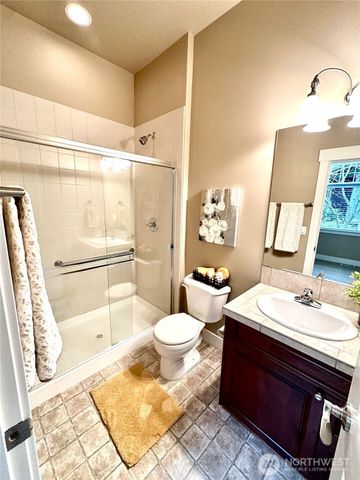 3875 Cameron Drive NE, Lacey, WA 98516