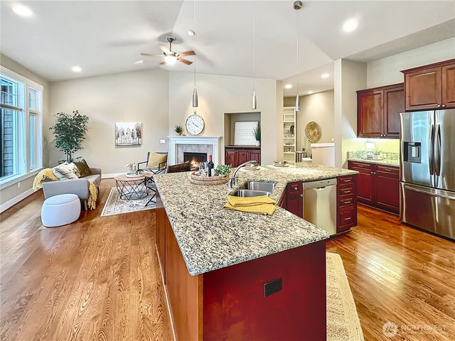 3875 Cameron Drive NE, Lacey, WA 98516