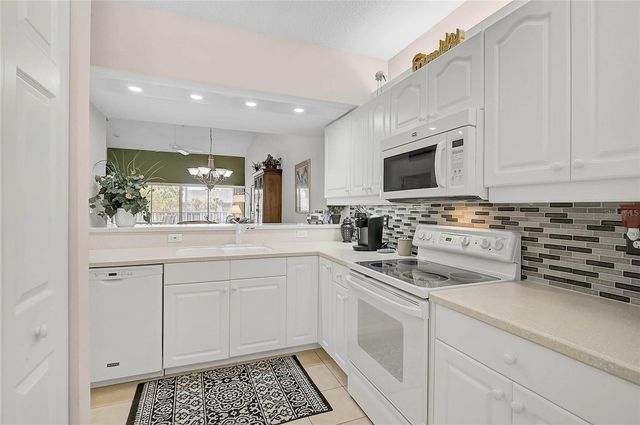 414 LAUREL LAKE DRIVE 204, Venice, FL 34292