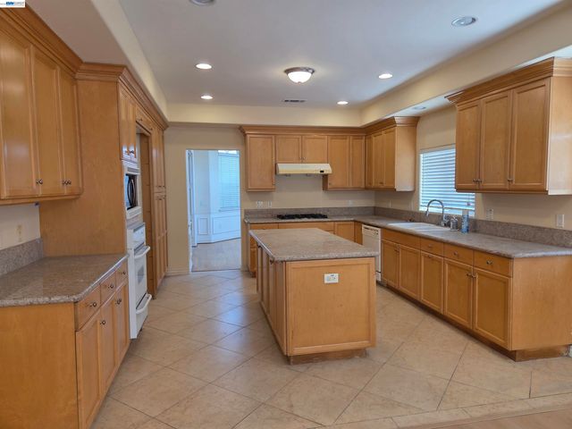 3229 Angelus Ave, Rosemead, CA 91770