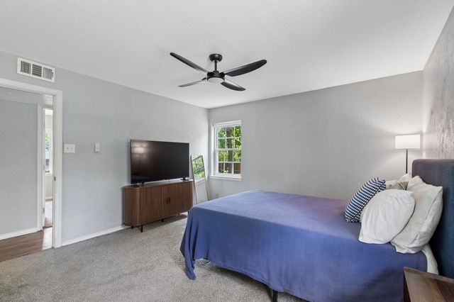 301 N Cottonwood Drive, Richardson, TX 75080