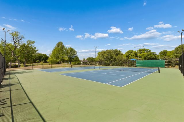 301 N Cottonwood Drive, Richardson, TX 75080