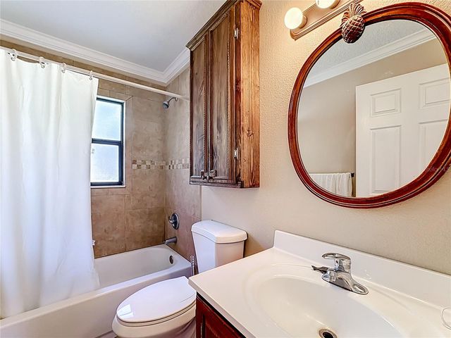 5511 KING AVENUE, Zellwood, FL 32798