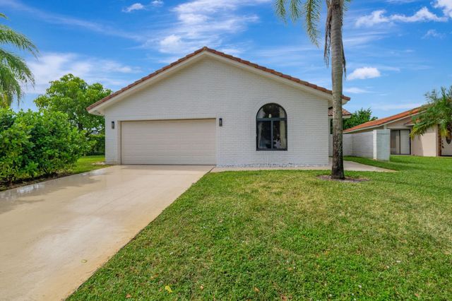 19599 Sea Pines Way, Boca Raton, FL 33498