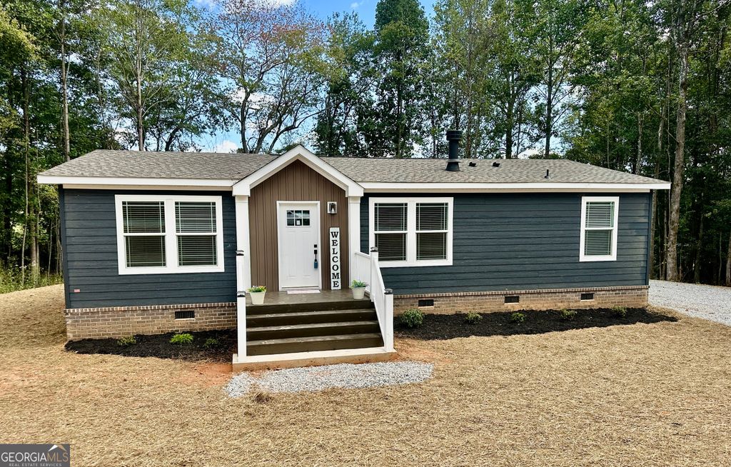 1040 Cannon Bridge Road, Demorest, GA 30535