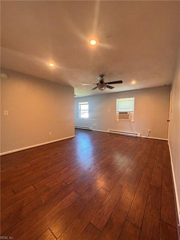 1125 Meads RD, Norfolk, VA 23505