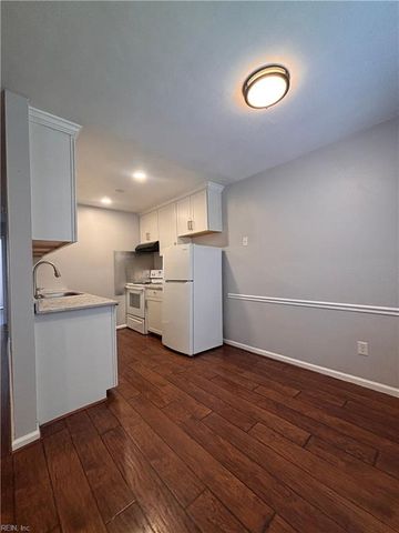 1125 Meads RD, Norfolk, VA 23505