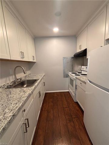 1125 Meads RD, Norfolk, VA 23505