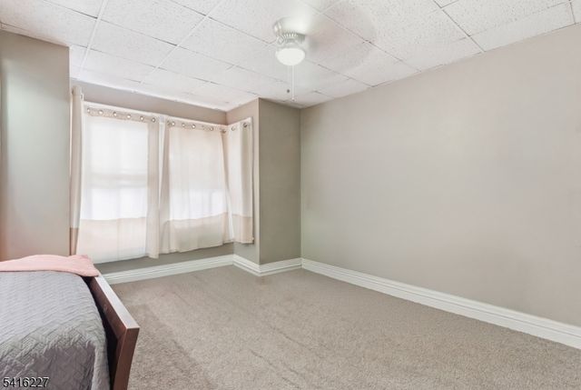 30 2Nd St, Elizabeth City, NJ 07206