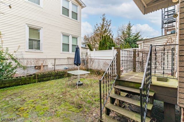 30 2Nd St, Elizabeth City, NJ 07206