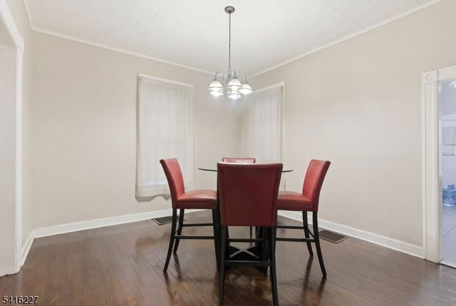 30 2Nd St, Elizabeth City, NJ 07206