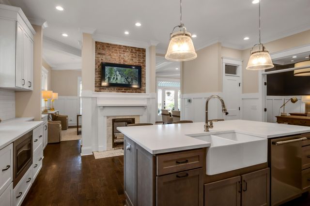 1808 Lillian St, Nashville, TN 37206