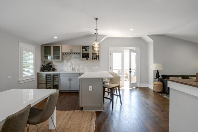 1808 Lillian St, Nashville, TN 37206