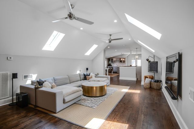 1808 Lillian St, Nashville, TN 37206