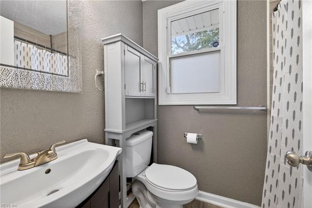 203 Roane DR, Hampton, VA 23669