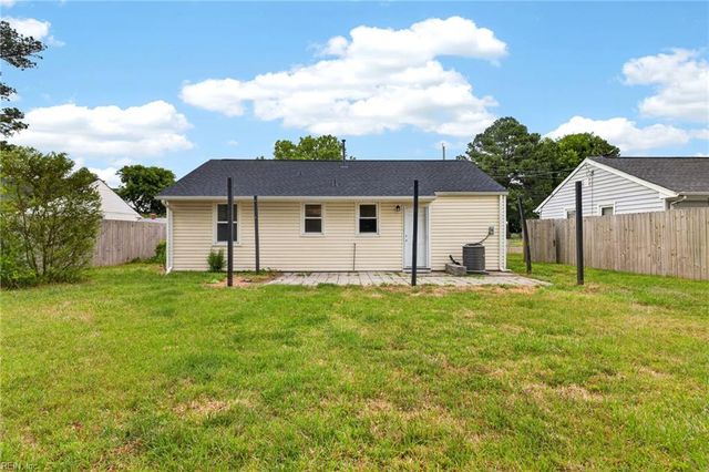 203 Roane DR, Hampton, VA 23669