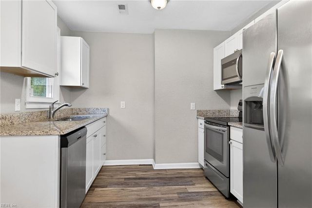 203 Roane DR, Hampton, VA 23669