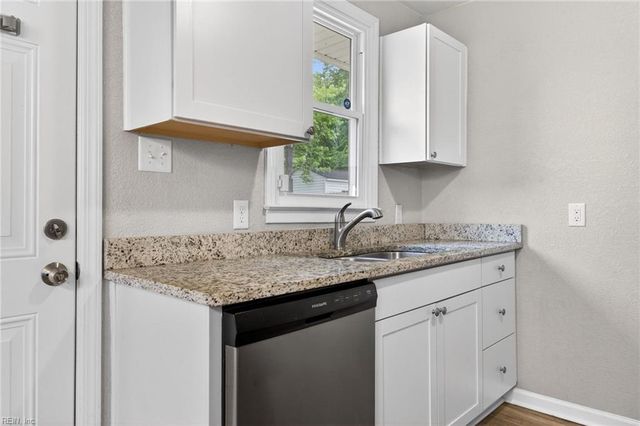 203 Roane DR, Hampton, VA 23669