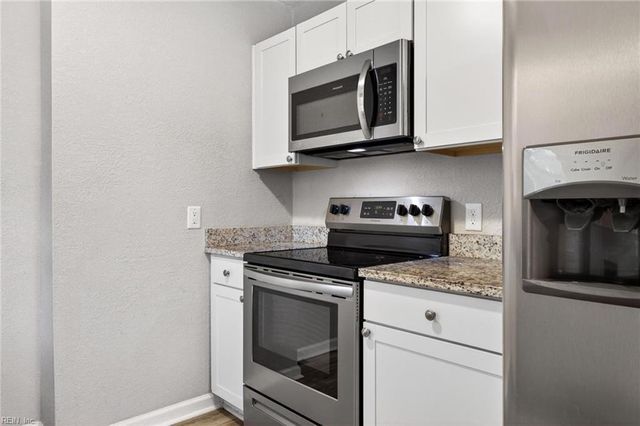 203 Roane DR, Hampton, VA 23669