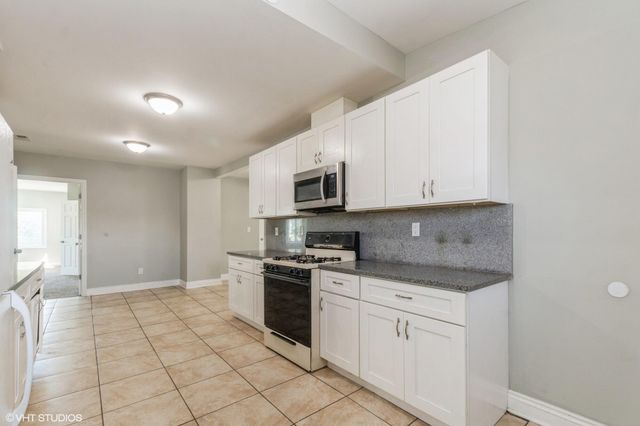 5664 Walter Avenue, Hammond, IN 46320