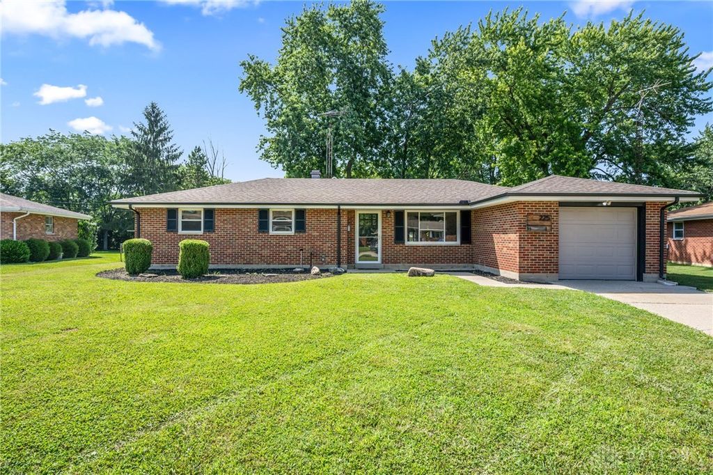 225 Lawson Avenue, New Lebanon, OH 45345
