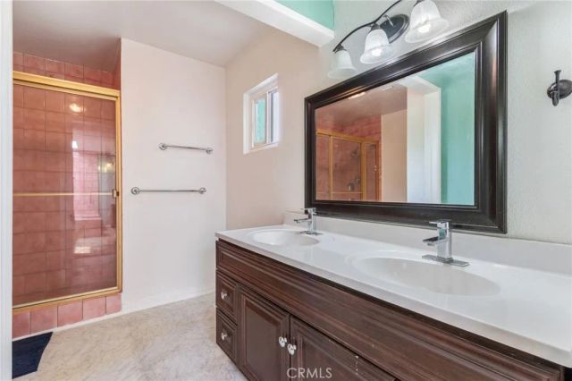 9340 Burnet, North Hills, CA 91343
