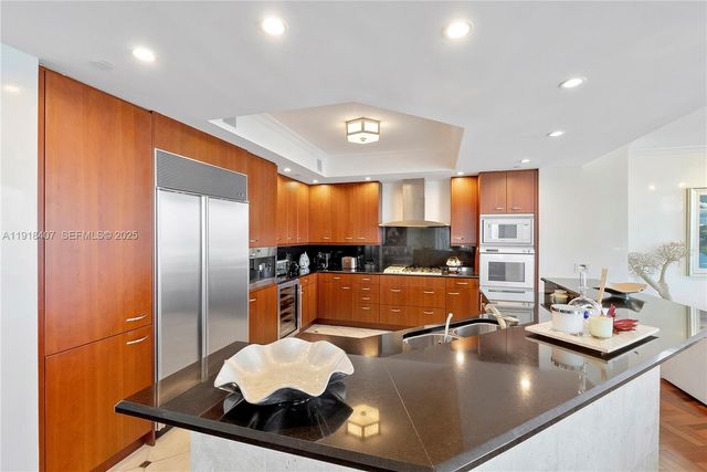 6000 Island Boulevard 2406, Aventura, FL 33160