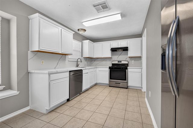 9707 Royal Crest Way, Houston, TX 77083