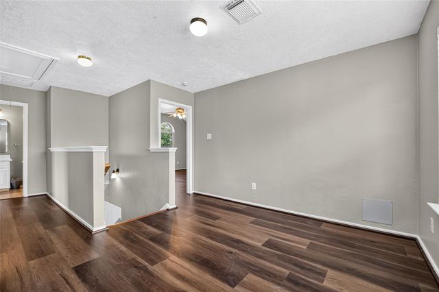 9707 Royal Crest Way, Houston, TX 77083