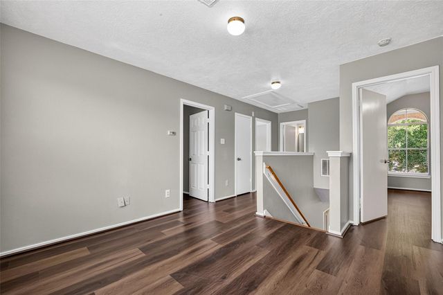 9707 Royal Crest Way, Houston, TX 77083