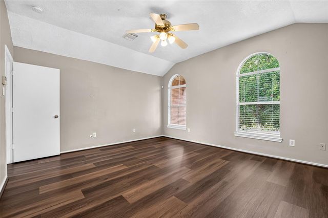 9707 Royal Crest Way, Houston, TX 77083