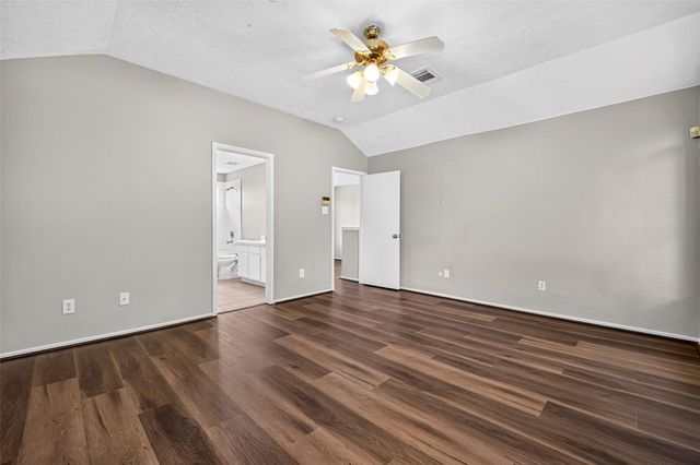 9707 Royal Crest Way, Houston, TX 77083