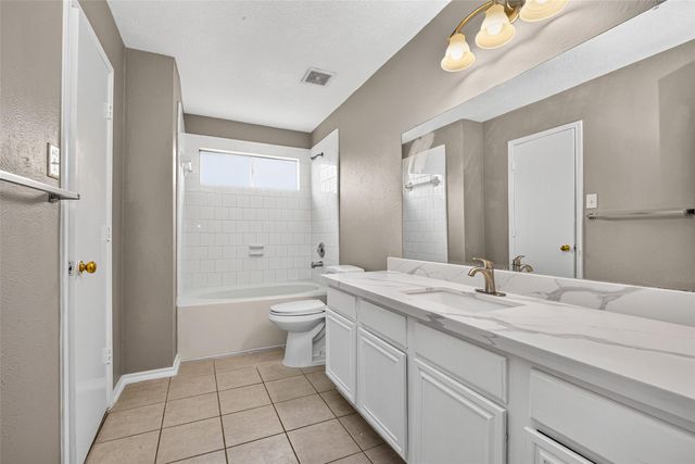 9707 Royal Crest Way, Houston, TX 77083